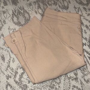 Chico’s tan capris size 10 stretchy